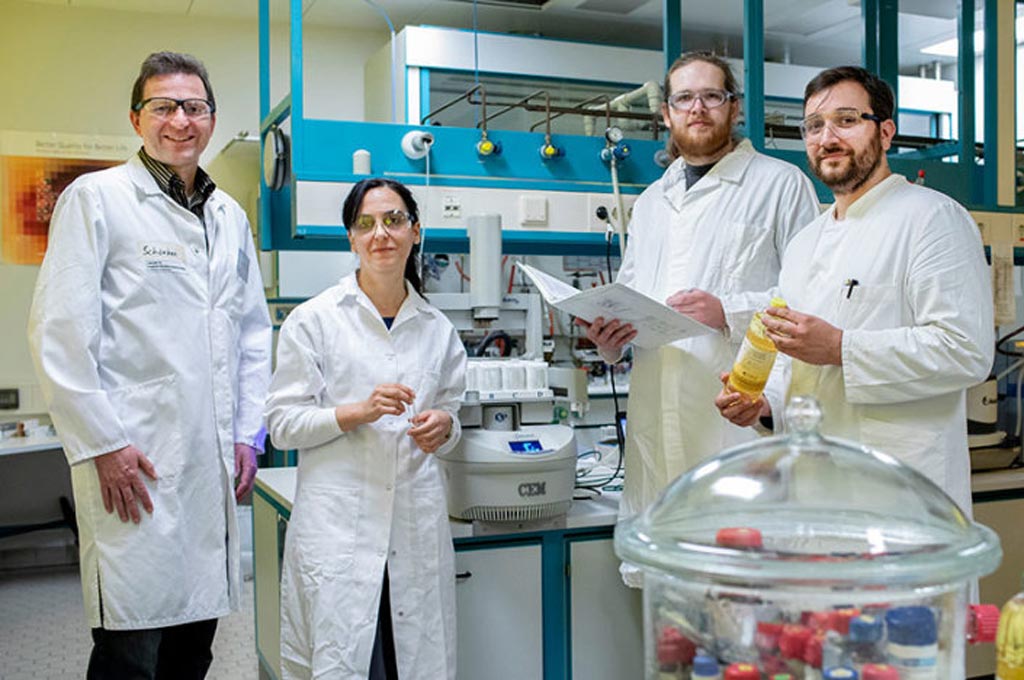 Im Projekt LipoPep erforschen Wissenschaftlerinnen und Wissenschaftler der Fakultät für Angewandte Naturwissenschaften der TH Köln zusammen mit der FH Aachen, der BASF Personal Care and Nutrition GmbH und der Henkel AG & Co. KGaA, wie sich nachwachsende Rohstoffe aus heimischen Pflanzen wie Lupinen, Sonnenblumen und Raps zur Herstellung von Tensiden nutzen lassen.